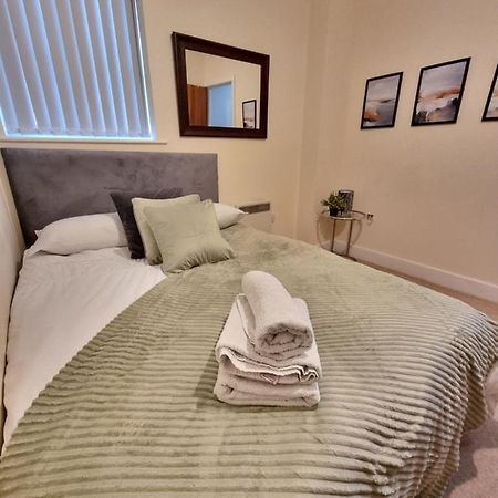 2 Bedroom - City Centre Location - Perfect For Family'S Bradford  Exteriör bild