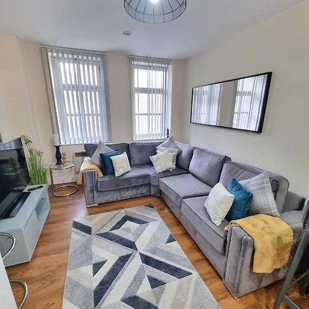 2 Bedroom - City Centre Location - Perfect For Family'S Bradford  Exteriör bild